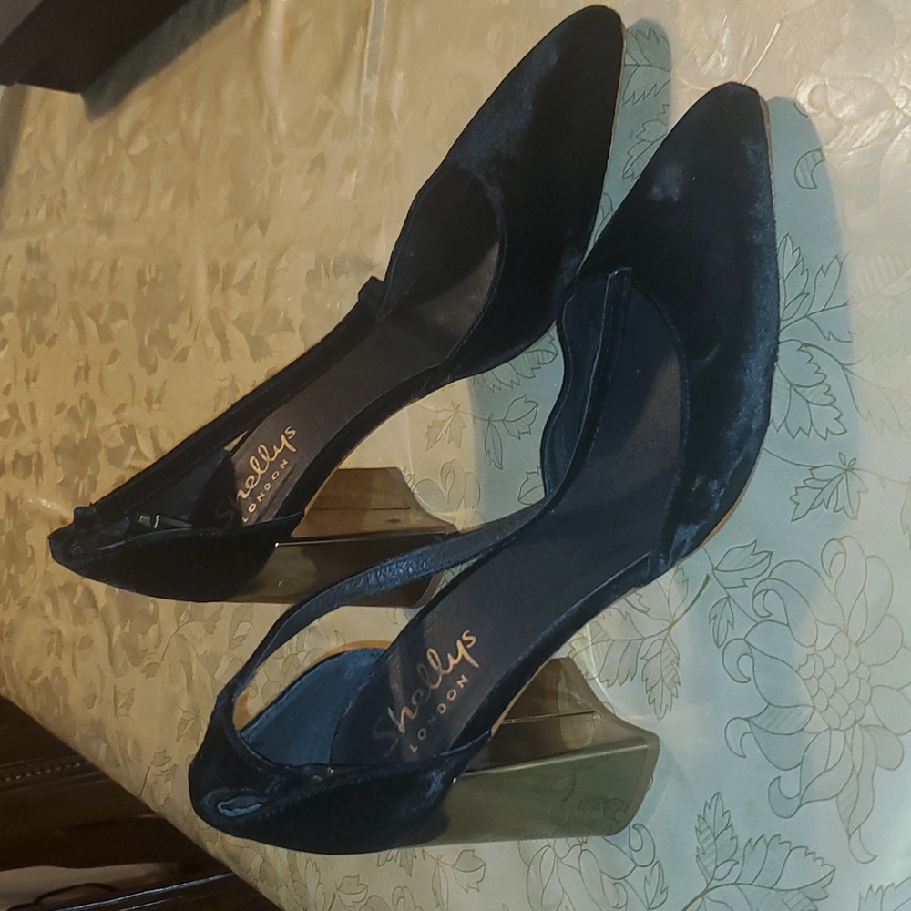 Black suede shoes great shoes